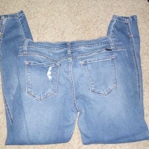 KanCan distressed skinny